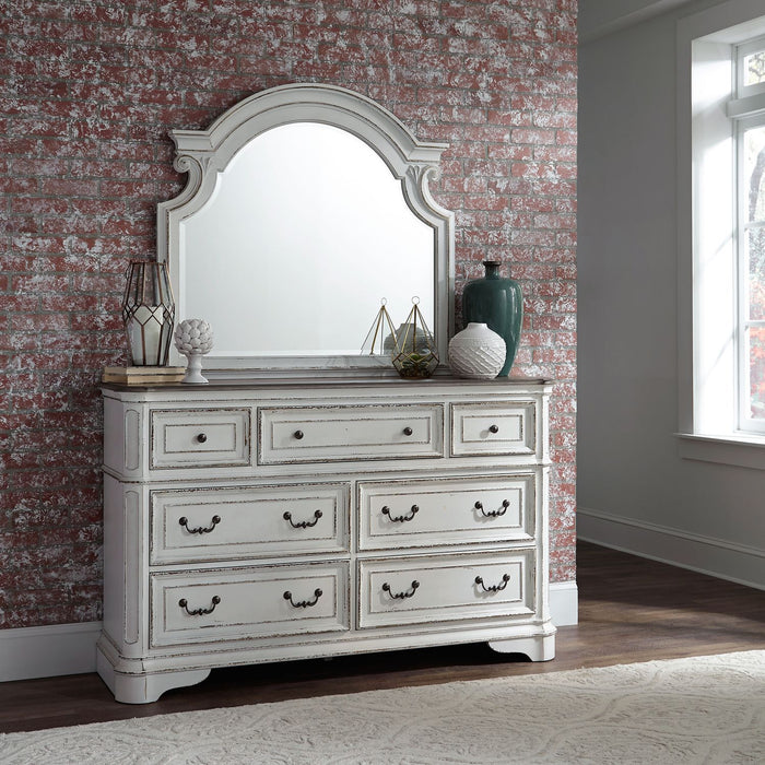 Magnolia Manor King Uph Bed, Dresser & Mirror, Chest
