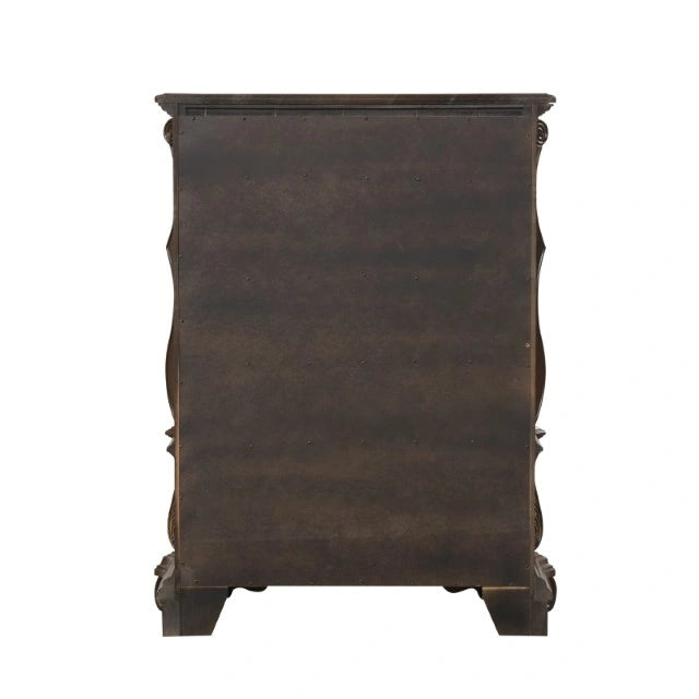 Leovanni Chest